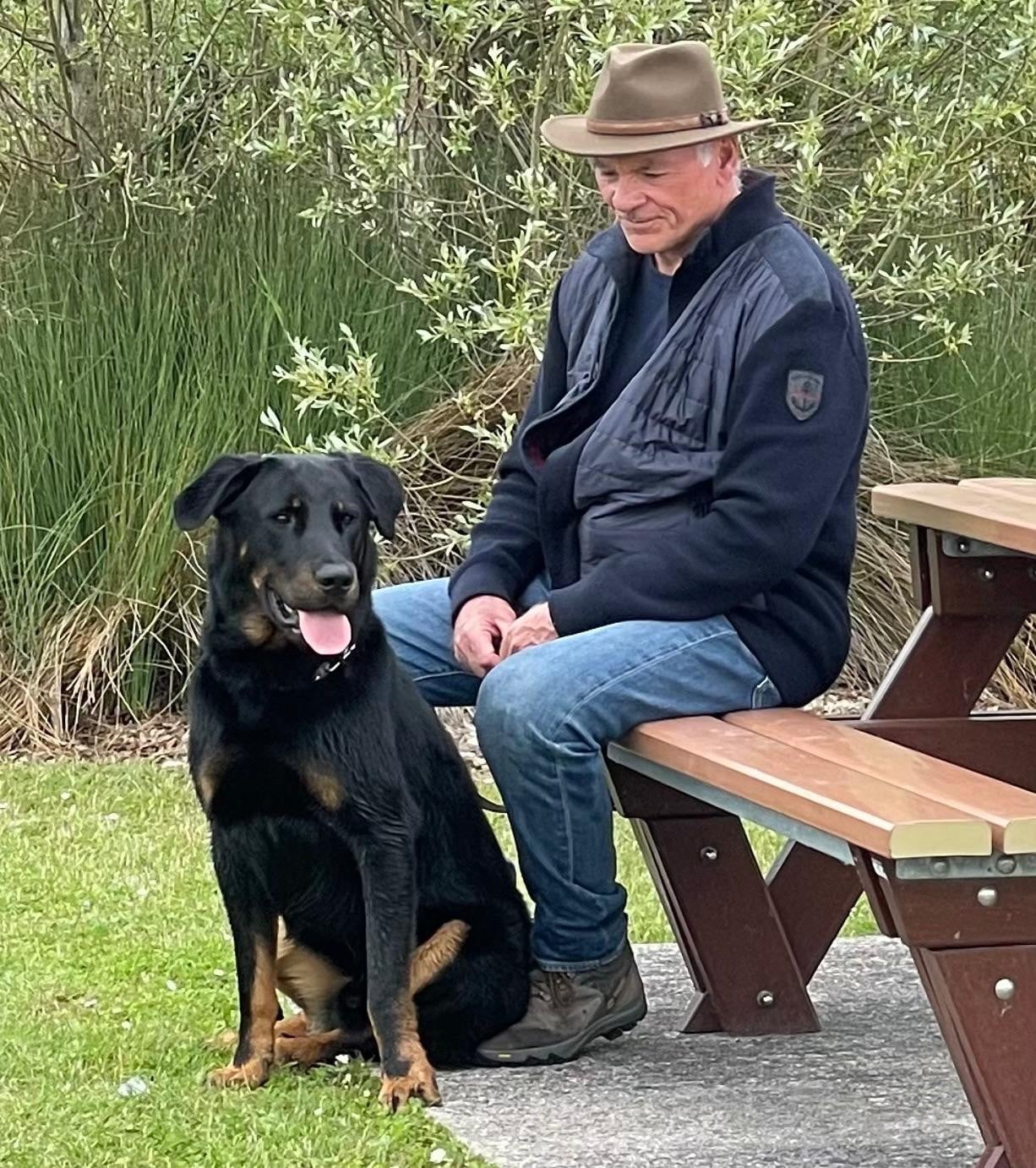 Publication : Emmanuel MONIER Auteur : Frédéric Picouet