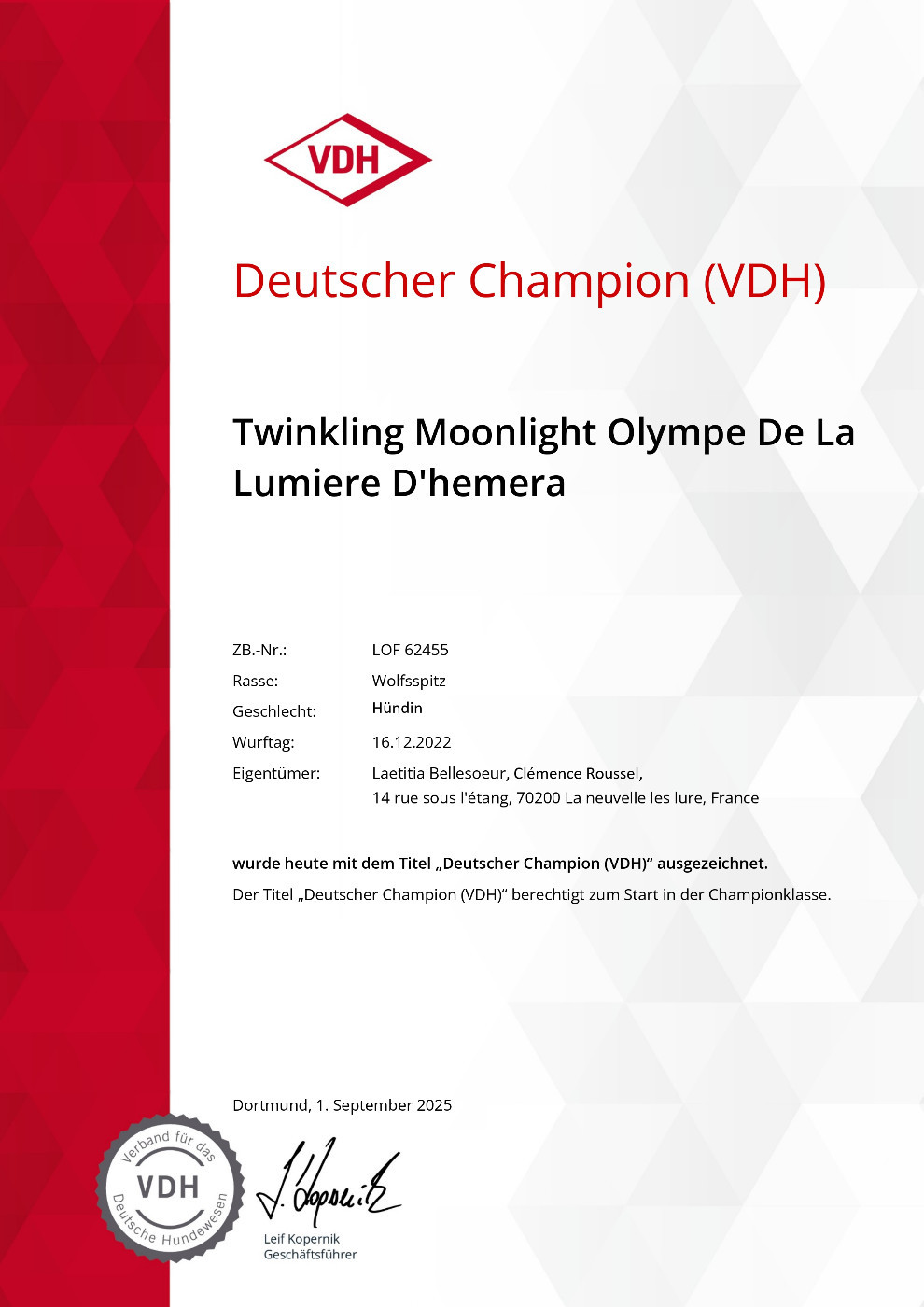 CH. Jch twinkling moonlight olympe De La Lumière D'Héméra