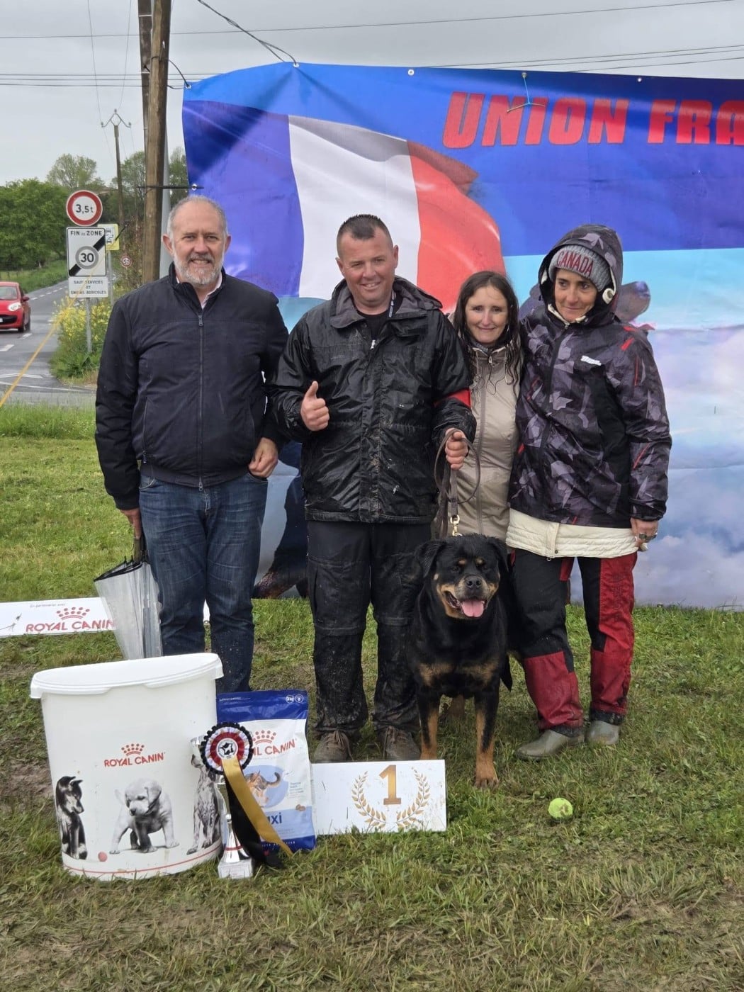 Nora de la licorne noire - 1 ère excellent classe vétéran CAC