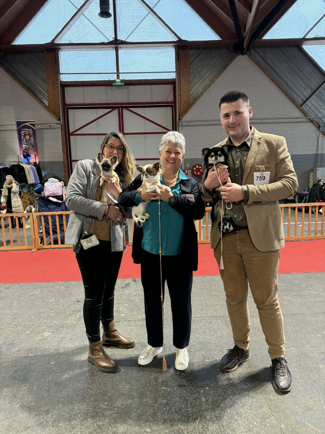 A Flower Bomb Des Petits Saints Du Noble Lewis - 1 ère Très prometteur Meilleur Baby, Selectionnée dans les 6 premiers Babys sur le ring d honneur